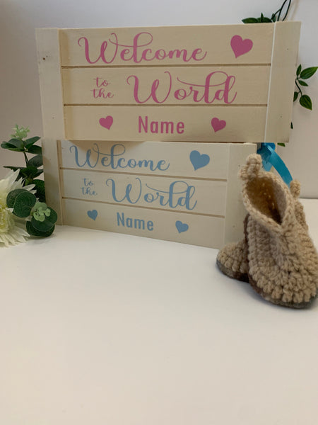 Baby Box, Welcome to the world, Wooden Crate, 26 x 11 x 21 cm New Baby Crate, Newborn Gift, Boy/Girl, New Baby Gift, Baby shower gift