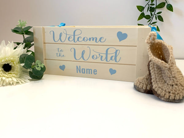 Baby Box, Welcome to the world, Wooden Crate, 26 x 11 x 21 cm New Baby Crate, Newborn Gift, Boy/Girl, New Baby Gift, Baby shower gift