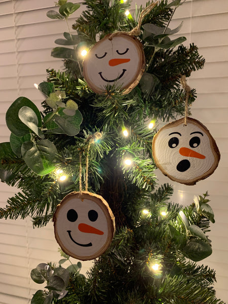 Snowmen Baubles, Christmas Decorations, 3 Christmas Tree Snowmen, Snowmen Tree Decorations, Christmas tree decorations. Wood Slice Snowmen.