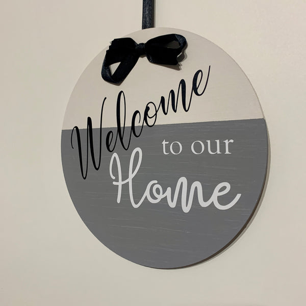 Welcome to our Home, New Home Gift, Wooden Sign/Wall Hanger, wooden round sign, 20 cm diameter, Moving in Gift, Entry sign. Wall hangings.