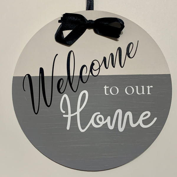 Welcome to our Home, New Home Gift, Wooden Sign/Wall Hanger, wooden round sign, 20 cm diameter, Moving in Gift, Entry sign. Wall hangings.