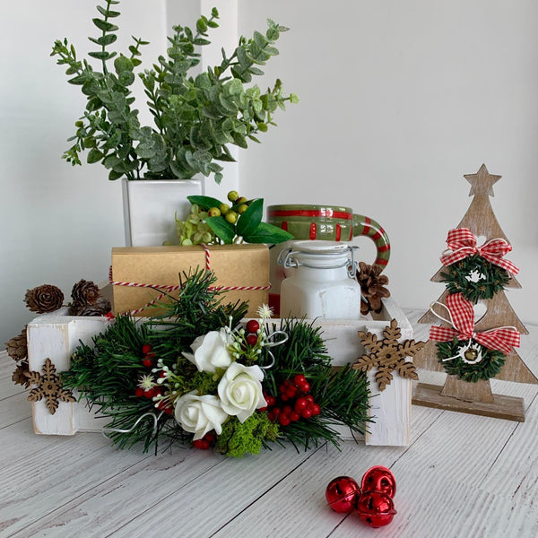 Wooden Box/Crate, Christmas Hamper, Christmas Hamper, Wooden Hamper, Christmas Crate. Christmas Gift Box. 28 cm X 22 cm, Handmade.